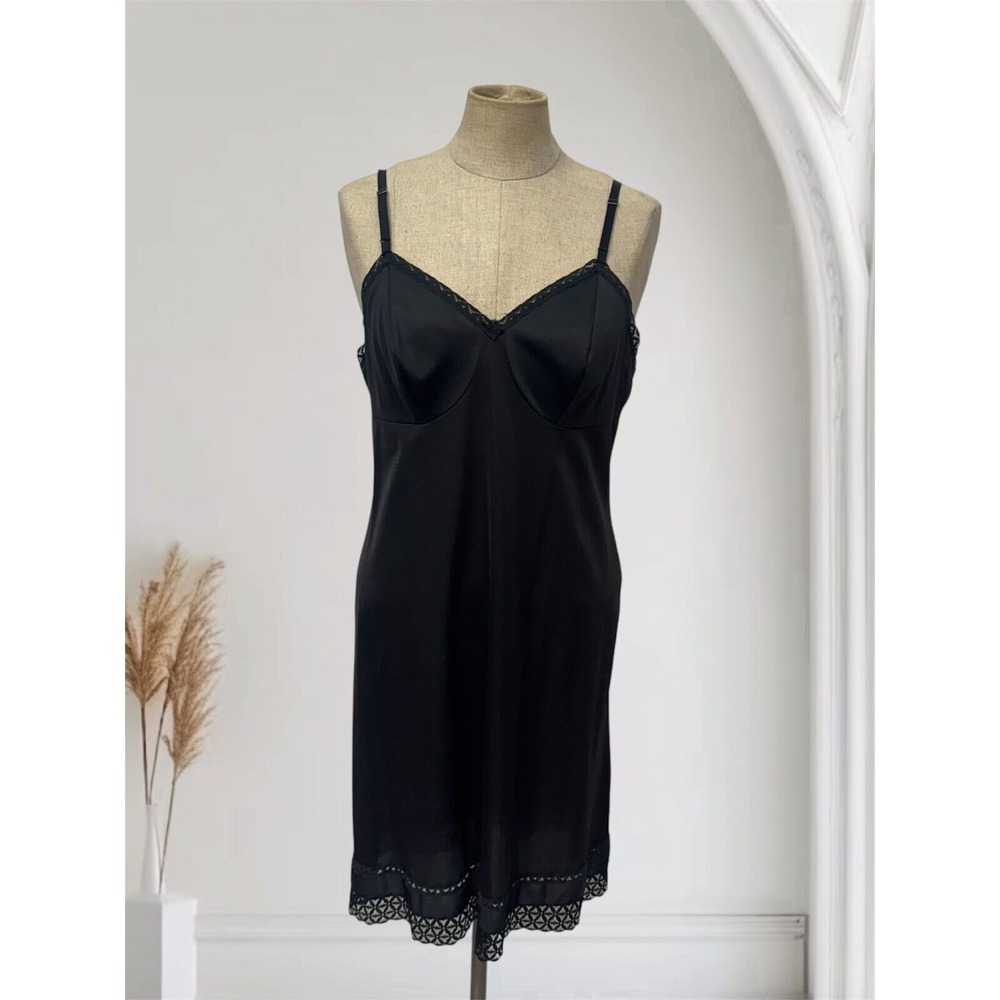 Vintage Vanity Fair Black 36 M Lingerie Lace Full Slip Dress Nylon Chemise Sexy